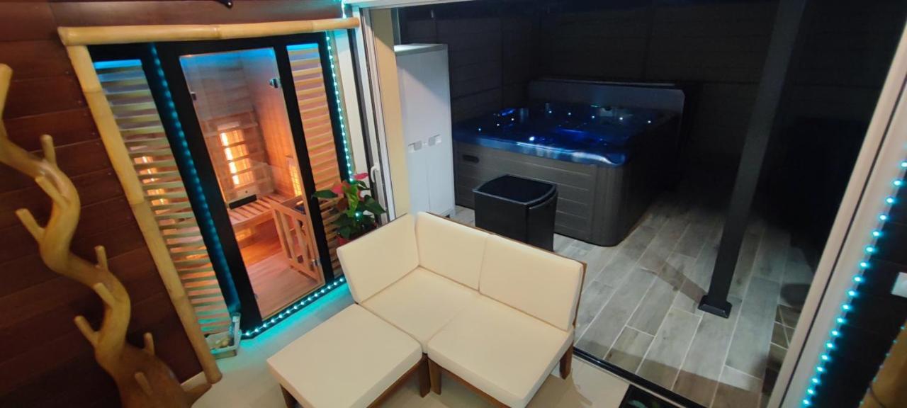 La Kaz Rhumantique Sauna And Spa Privatif La Riviere-Saint-Sauveur Екстер'єр фото